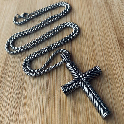 Vintage Cross Pendant Necklace  Silver